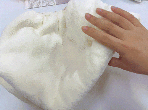 ？10分钟轻松养成女明星「绸缎发」澳门新葡京洗完头自然风干还是吹干好(图2)