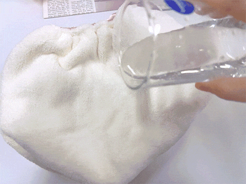 ？10分钟轻松养成女明星「绸缎发」澳门新葡京洗完头自然风干还是吹干好(图6)